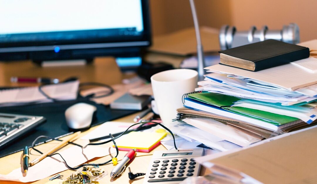 rendetlen asztal home office